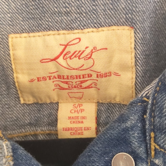 Levis jacket - Picture 2 of 10